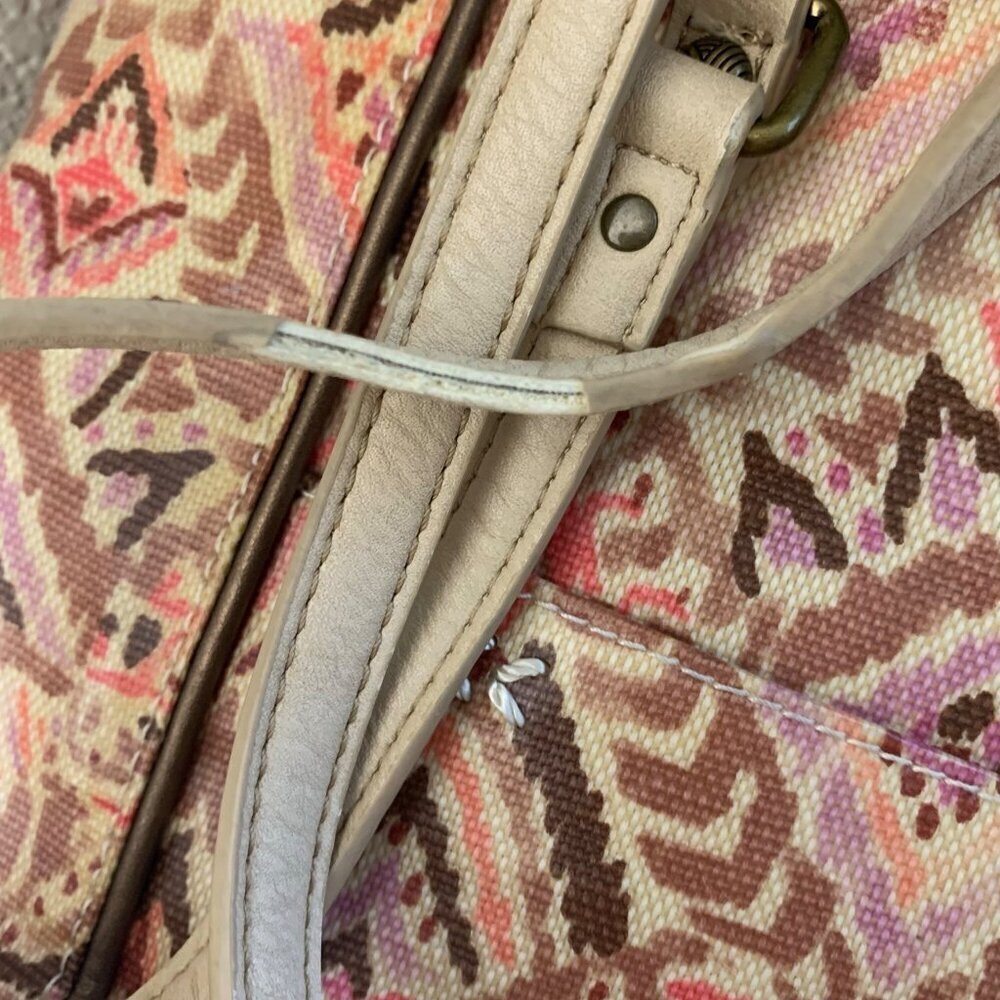 Sakroots Artist Circle Fawn Shoulder Bag - Picture 7 of 10